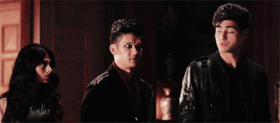 Magnus and Camille kiss scene fullMalec (shadowhunters 1x13) 