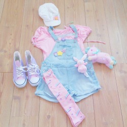 cherry-chii:  Outfit for warm spring weather