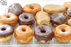 foodffs:  EASY 15-MINUTE DONUTS, 3 WAYS https://butterwithasideofbread.com/easy-15-minute-donuts-3-recipes/ Easy 15-Minute Donuts is one basic donut glaze altered 3 ways results in these amazing 15-Minute Donut recipes. Maple Bars, Chocolate Glaze &amp;