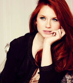 comics-redhead:  Redhead #110Bonnie Wright