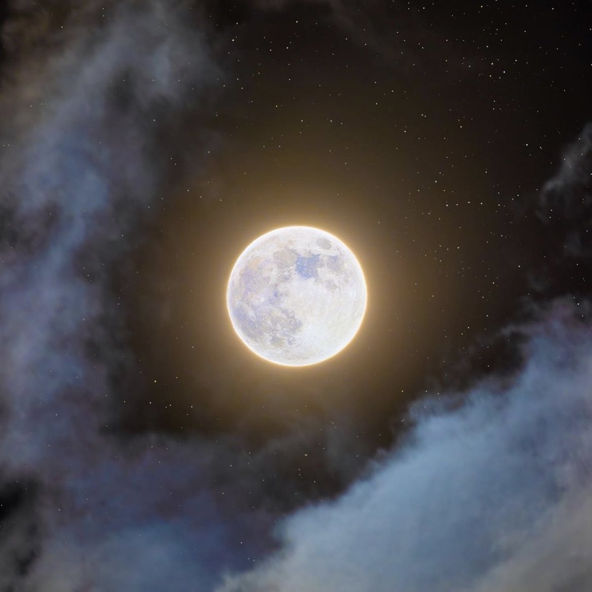 cowboy:the first full moon of 2021, Sophie&rsquo;s moon[credit: @rami_astro on