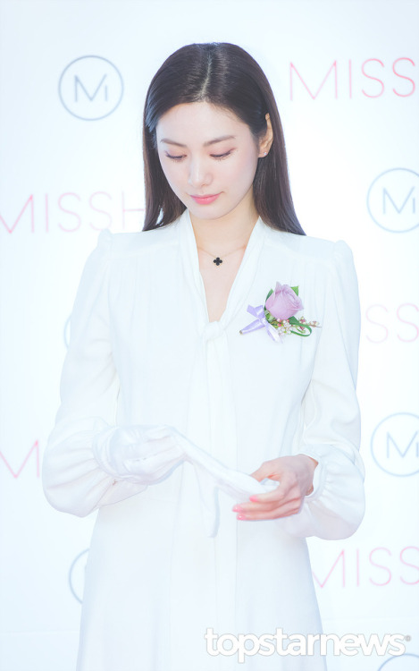 181213 - Nana At MISSHA&rsquo;s Store Opening Event in Seoul