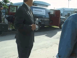 https://69.media.tumblr.com/8d5efb9741fa325a19b189d9d8f75f4b/tumblr_n09rvnRM5e1sk379io1_400.gif