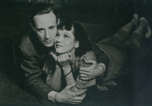 Leslie Howard, Peggy Conklin and Charles Dow Clark in The Petrified Forest, New York, Broadhurst The