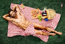 voyceb:  VOUS  AVEZ  FAIM  ALORS  BON APPETIT  