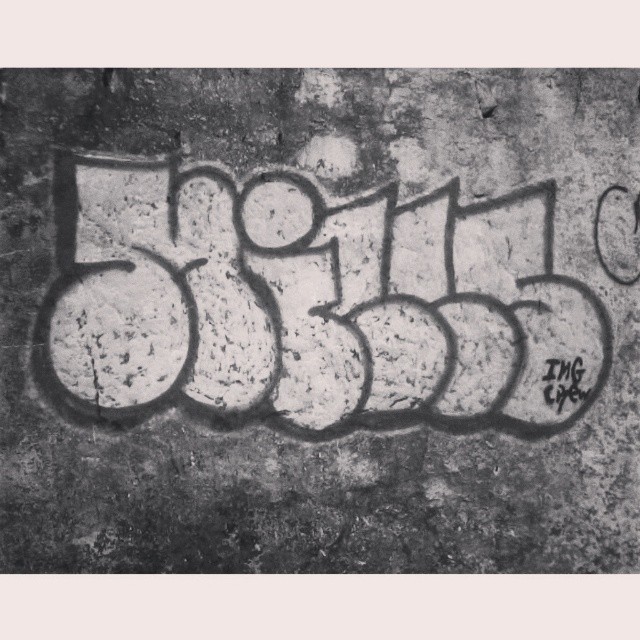 Não tem muro ruim #tagsandthrows #welovebombing #artrua #vandalart #boanoite #mills