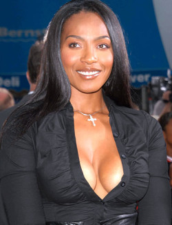 fromtheinnersoul:  notesonascandal:  totallynotablogger:  Marvin Gaye’s daughter. soak it in folks.  Nona Gaye. A fucking GODDESS. Of course he’d sire such a beautiful child. Shit, that was Marvin Muthafuckin Gaye.  I’m trying to ask her “what’s