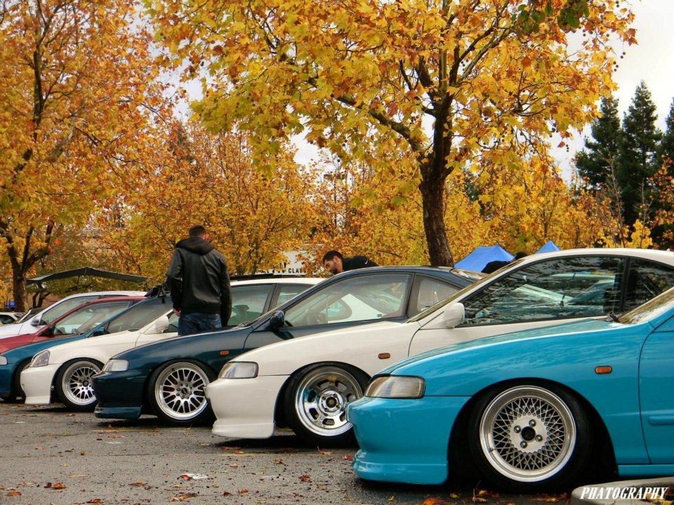 fuckhappyendings-:  DropThatFrame car meet November 17, 2012  