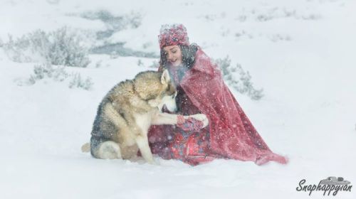 cielrose: Did a recent shoot in the snow with friends!From the Farseer trilogy by Robin Hobb - Assas