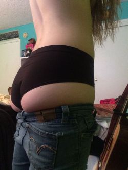 drownslowly:  this week on: recently washed jeans vs. the booty   Mmmm booty is clear winner. I&rsquo;m jealous of those jeans.