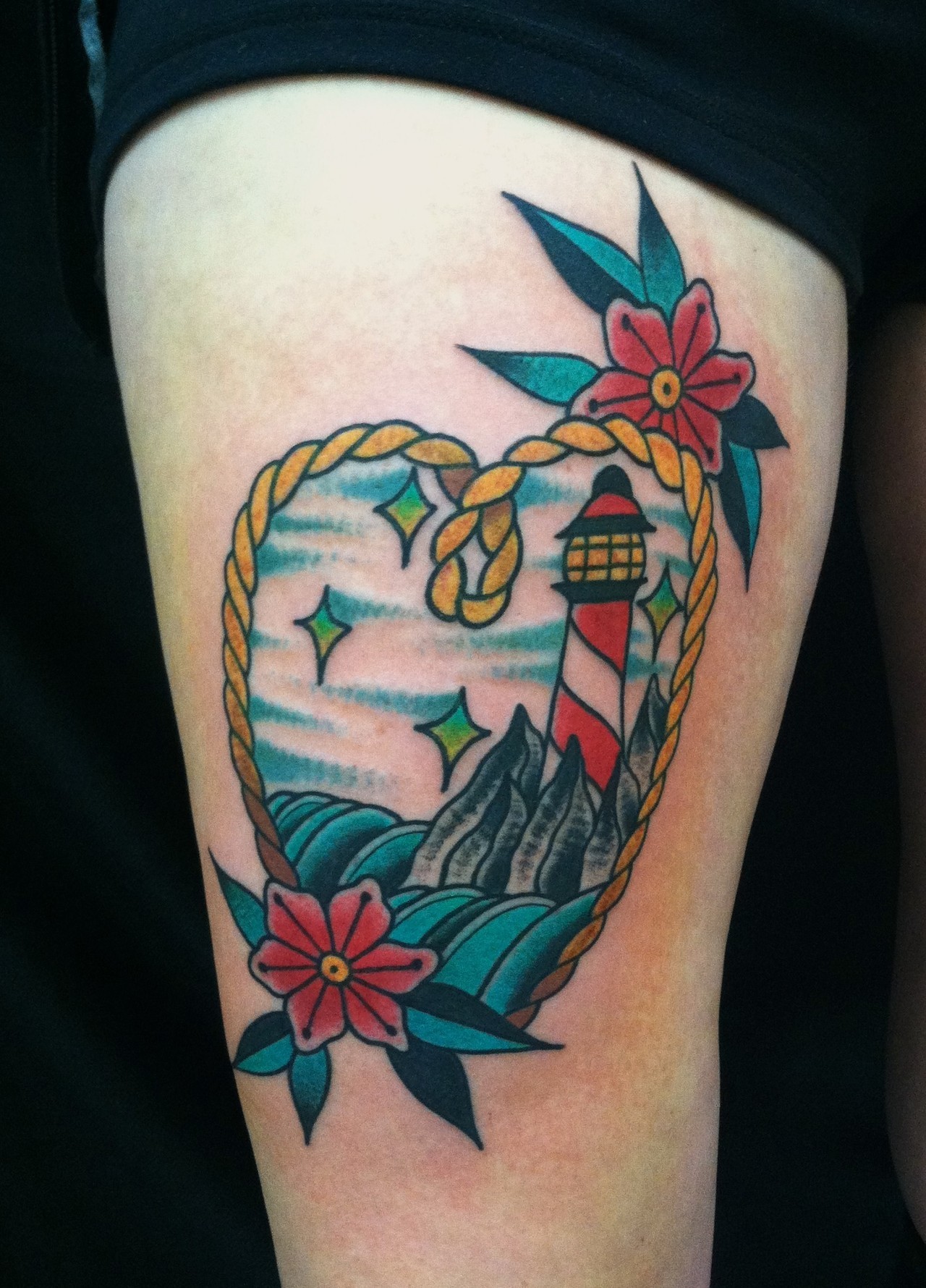 electrictattoos:  drewcanadatattoo:  lighthouse thigh piece i made. i work in austin