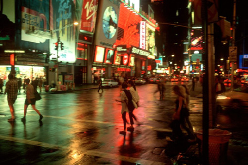 XXX 20aliens:USA. New York. 1998.Stuart Franklin photo