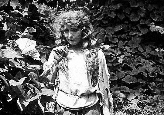 Mary Pickford in Fanchon, the Cricket (James Kirkwood, 1915)“The charm of the cricket has made its a