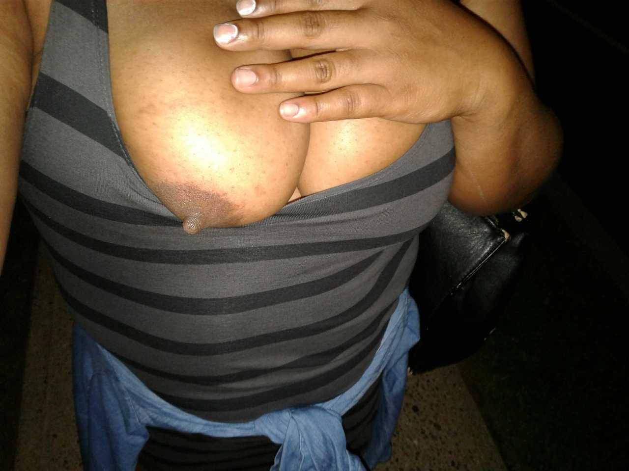 couplelookingforher2:  scotty37:  Just out walking  Yummy 🤤🤤