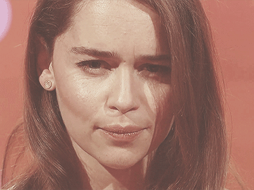 I’d kill for her brows. ©