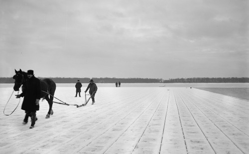 In the mid-19th century, across the Northeast of the United States, workers would cut ice from froze