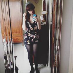 anothersh0tatlife:  Flowery playsuit 🌸