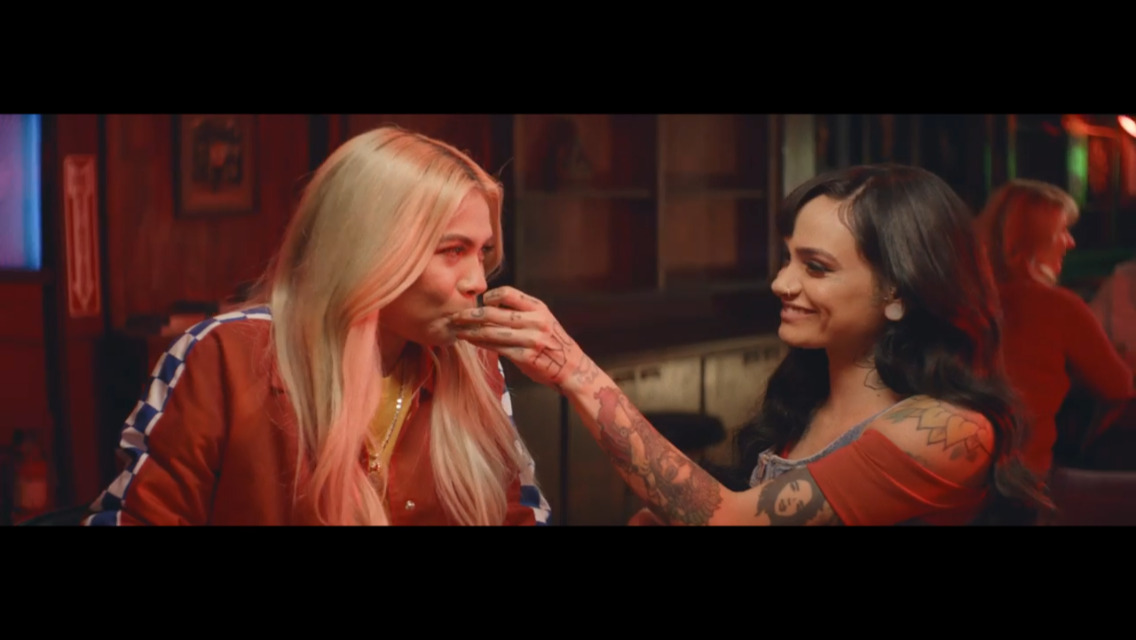 wonderland-prison:  nisylove:  20GAYTEEN BLESSING US WITH EVERYTHING Thank you Lesbian