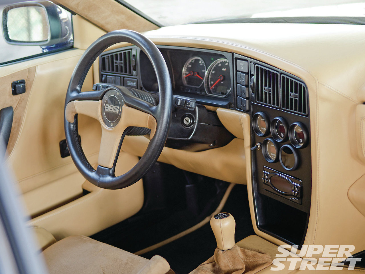 engine-lock:  Super Street: Car Feature 1991 Volkswagen Corrado - Big Sean 