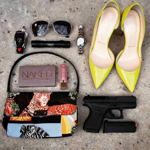 Ladies version of the pocket dump. Well done! (posted by @j.j.austin) #glockfanatics #glockporn #glo