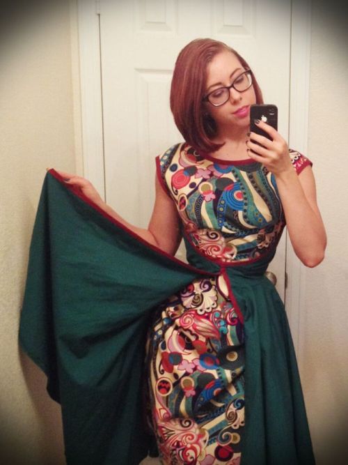 straitlaceddame: I’m so proud of how this dress turned out! It’s another walkaway dress 