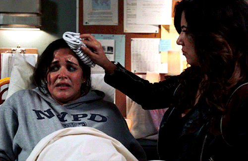 ameperalta: BROOKLYN NINE-NINE GRAPHICS MEME | [2/9] FRIENDSHIPS - amy &amp; rosa “Yo