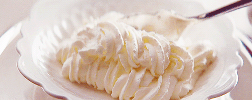 brandyalexanders-moved-deactiva:“Attendez la crème.”
