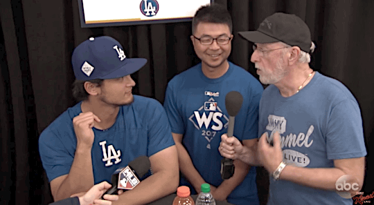 gfbaseball:  Jimmy Kimmel’s Dad at World Series Media Day