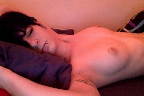 whalestoeletter:  i just wanna fucking sleeeeeeeeeeeep. 