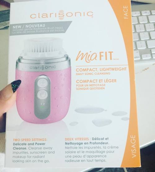 XXX It’s arrived the new mia fit by Clarisonic photo