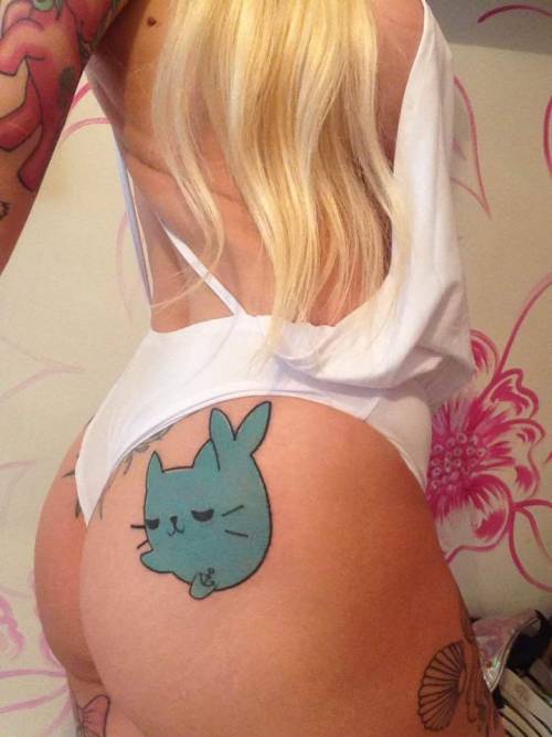 pantiesoftheday: not a underwear pic but i will accept it due to that smoking hot ass
