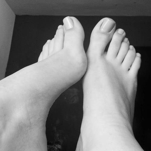 Alexa doesn&rsquo;t want you to join this KILLER feet discord &mdash;-&gt;HEREand especially not thi