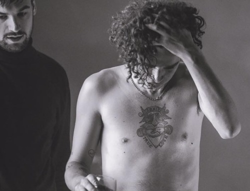 // R O B B E R S //