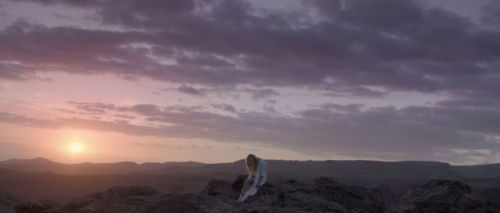 iwpar:  iamamiwhoami - Kill 