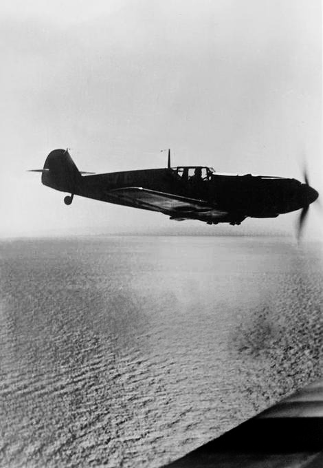 panzerknacker88: Me 109 over the English Channel.