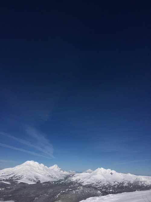 South Sister, North Sister, Broken Top, and Jefferson in the way back.