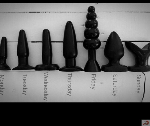 lacyssubspace: obedience-is-the-law: Your favourite day? Fav day? Def NOT Sunday. OMG How do you use