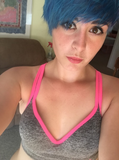 yourstoxically: Hair ft. Sports bra