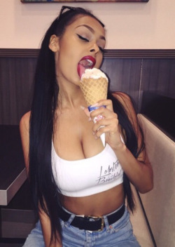 ipostbadbiishes:    @jaydepierce  