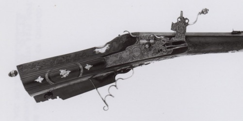 aic-armor:Wheellock Rifle, Josef Haller, 1715, Art Institute of Chicago: Arms, Armor, Medieval, and 
