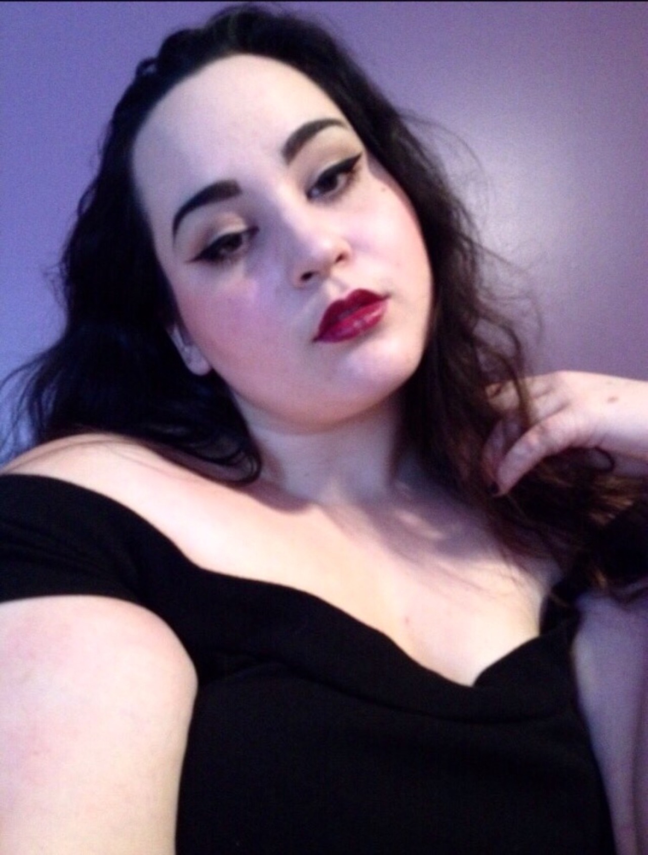 sludgewoman:  Tagged by @littlequeenhoneybee for my favorite six selfies of 2015!💖📸✨This
