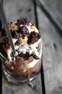 plasmatics-life:  Triple Layer Coffee Caramel Chocolate Mousse Cakes |  by FoodPorn 