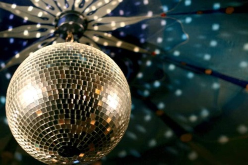 • Plastic Passion • ⋅ Disco Lights ⋅ @33.45rpmz #plasticpassion #discoball #viny