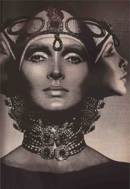 HARPERS BAZAAR - 1969