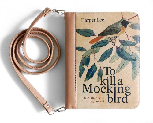 mymodernmet:Illustrated Book Clutches Offer a Stylish Way to Celebrate Your Favorite Novel