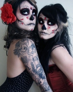 obsessedwithskulls:So hot!#skull #skulls