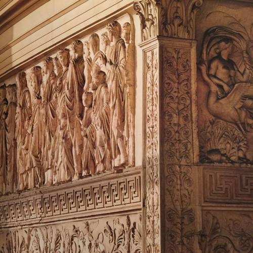 Ara Pacis Augustae, detail. #arapacis #arapacisaugustae #detail #rome #italy #ancientrome #romanempi