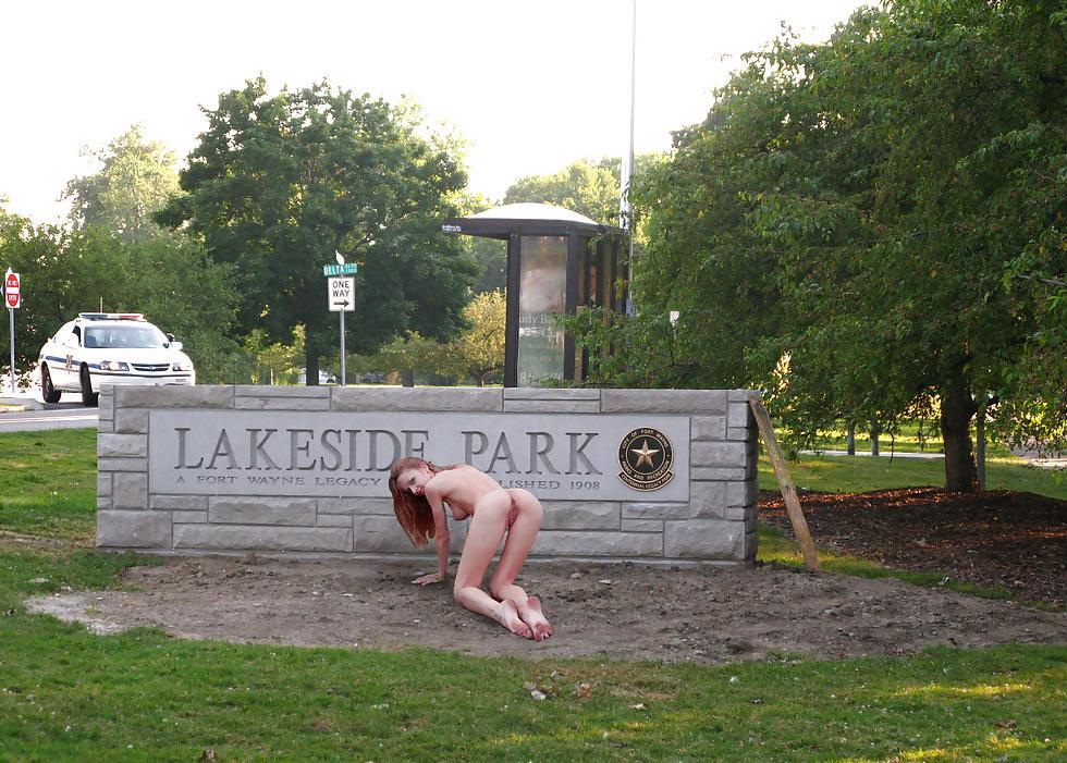 sexypublicflashing:  Source: exposed.topfuk.com