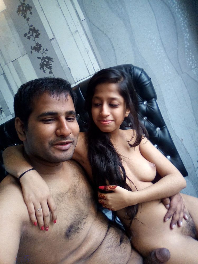 Nude Indian Desi Girls