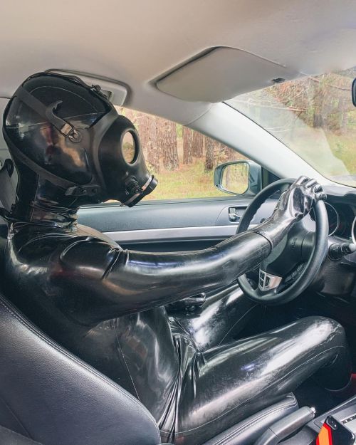 kinkyrubbercouple:Your Uber driver has stated that they’re wearing proper PPE  See more on our Patre